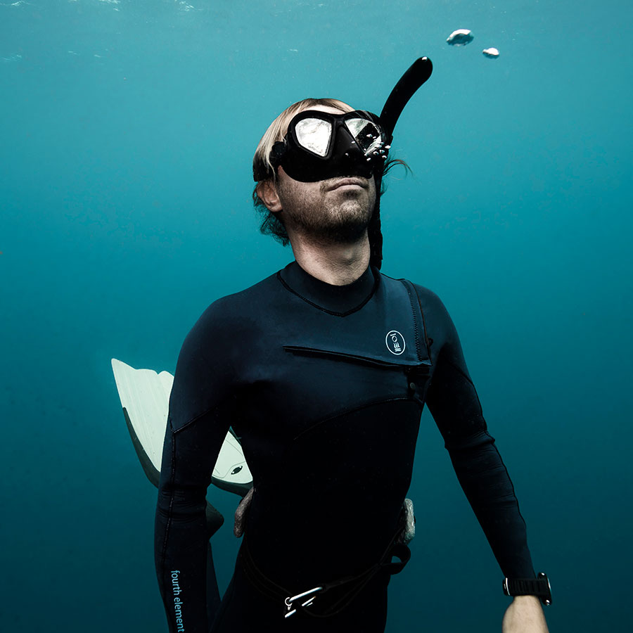 Fourth Element Men's Surface Suit 4/3mm, worn by a diver
