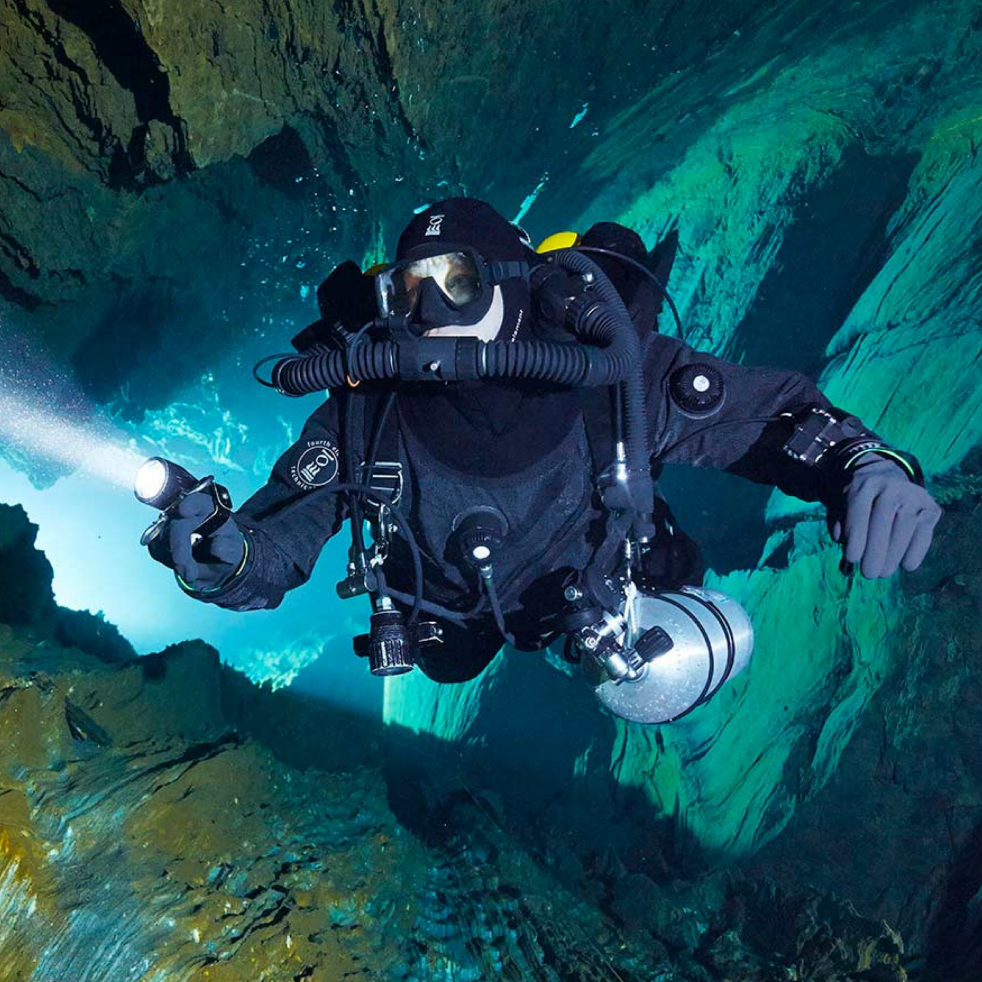 Fourth Element Heavy Duty Dry Gloves, worn by a diver