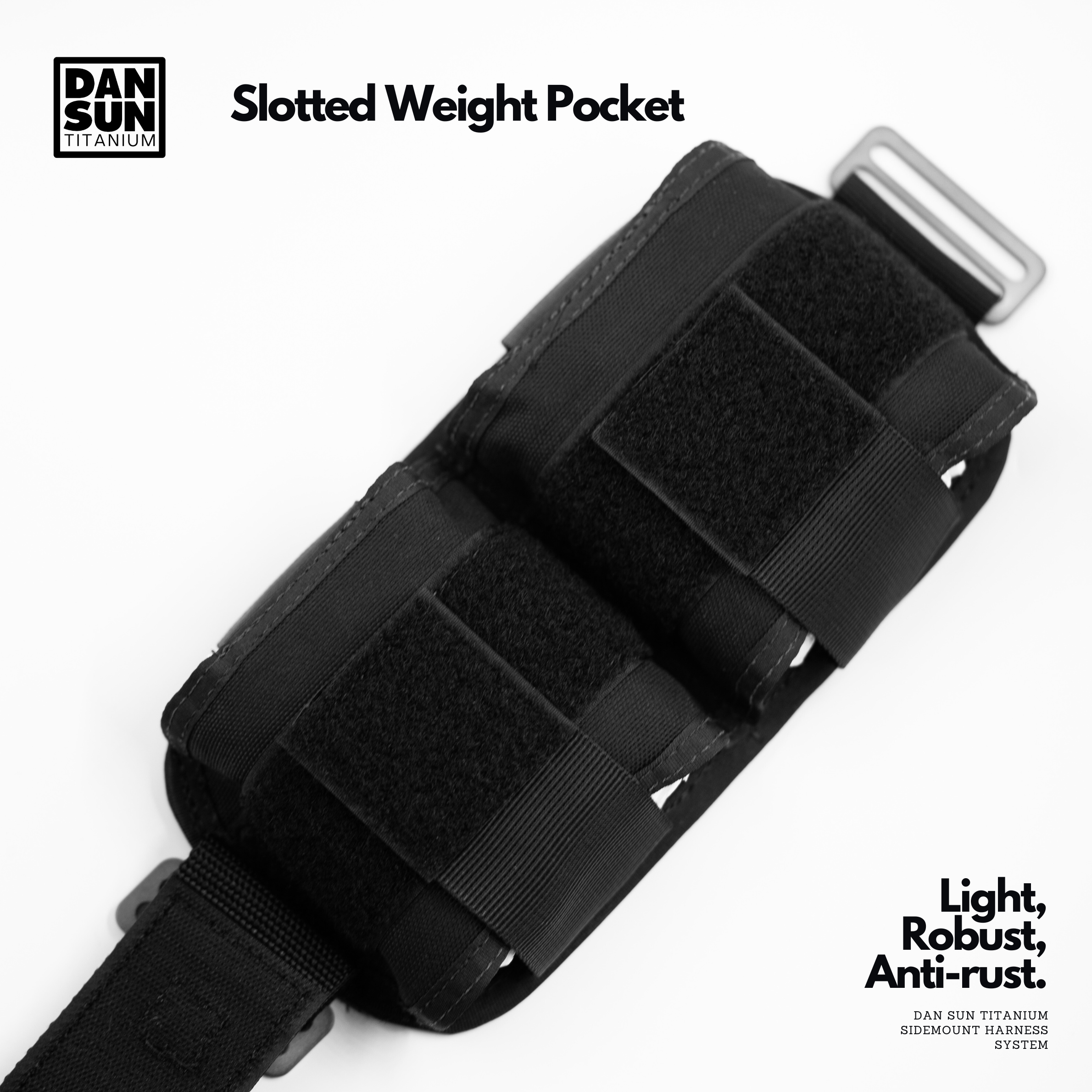 Double Velcro closure on the slotted weight pocket