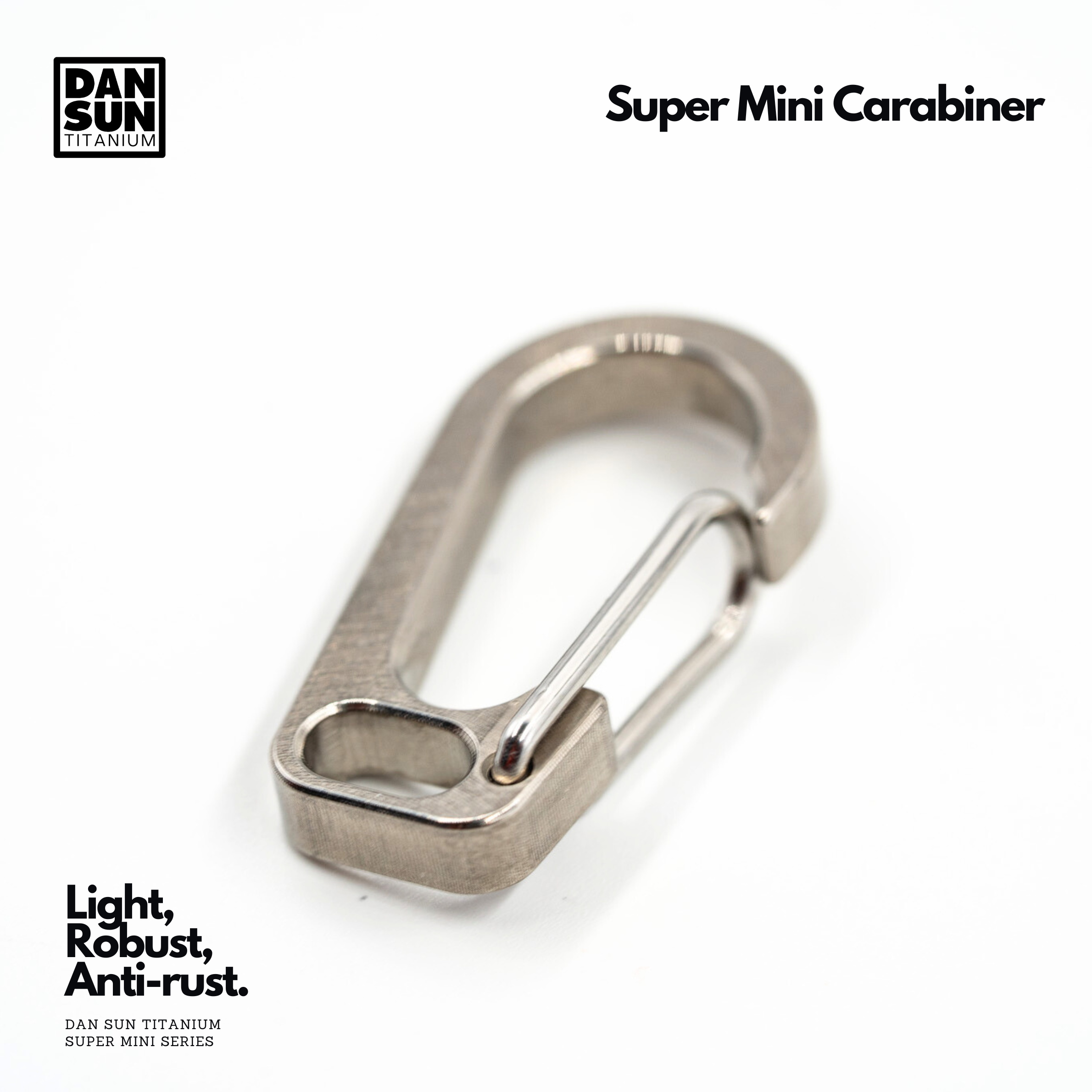 Super mini titanium carabiner, close-up of the gate