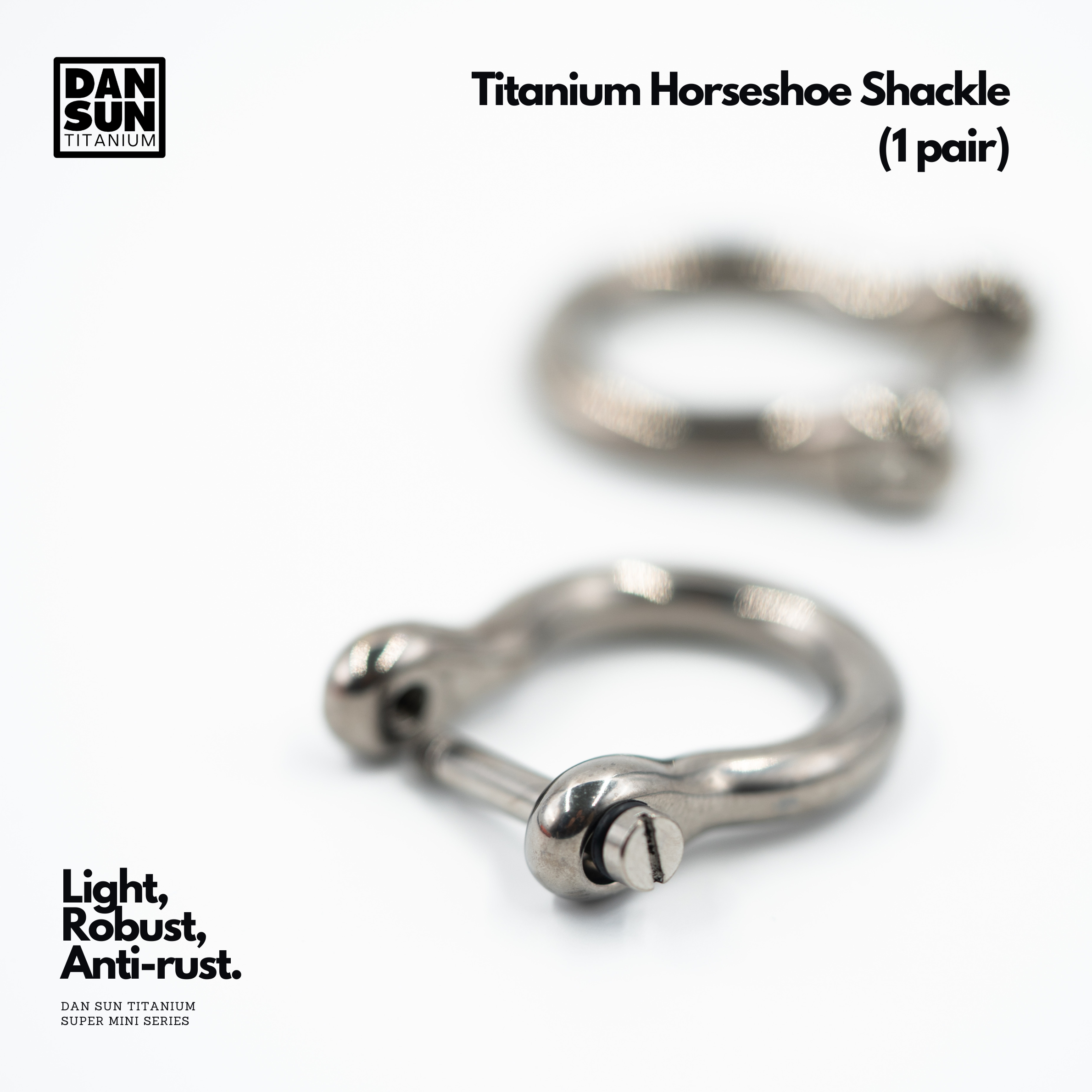 Pair of DanSun titanium horseshoe shackles