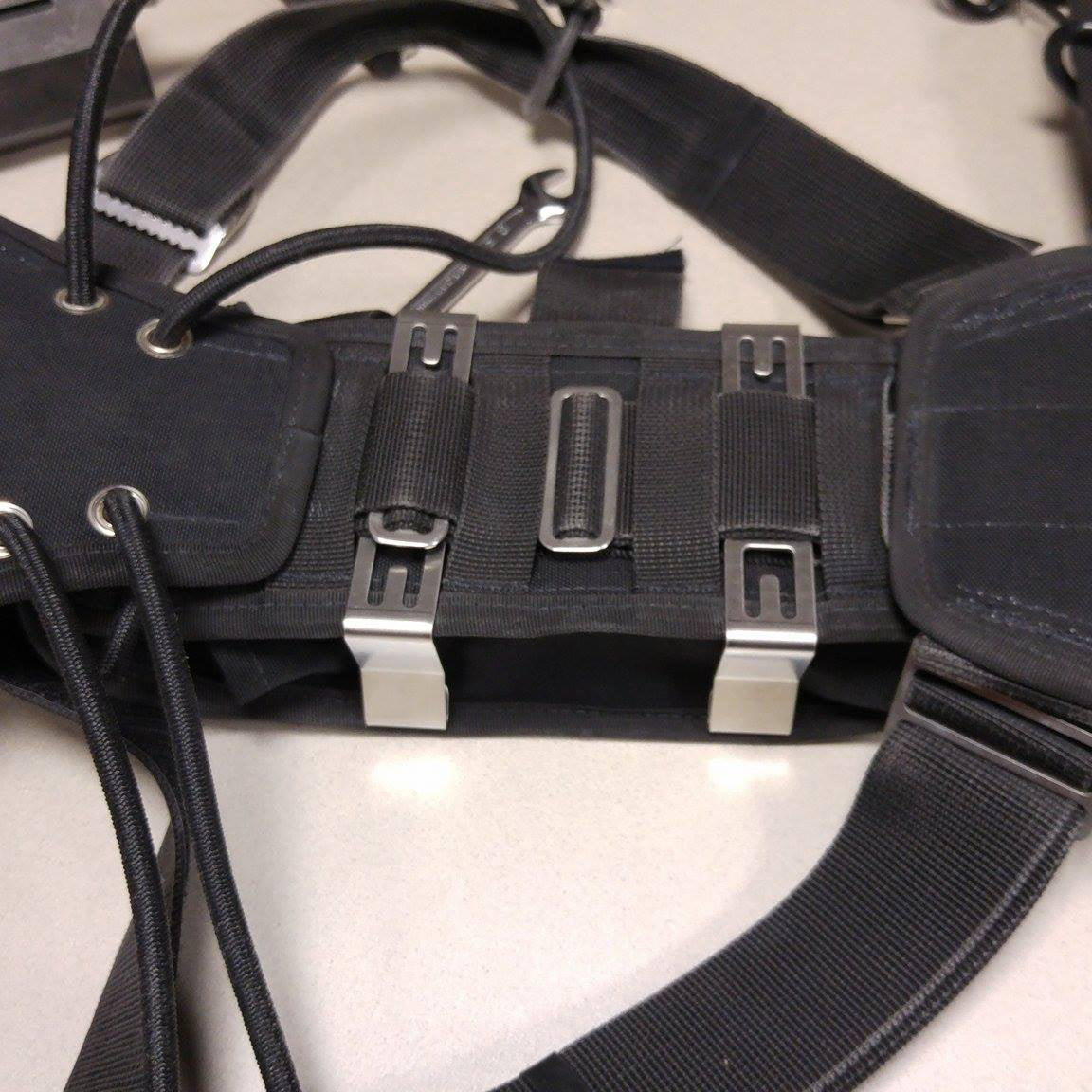 Argon and battery clamps fitted to a weight system