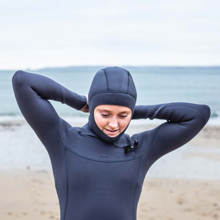 Fourth Element Surface Hood 3mm, worn by a diver