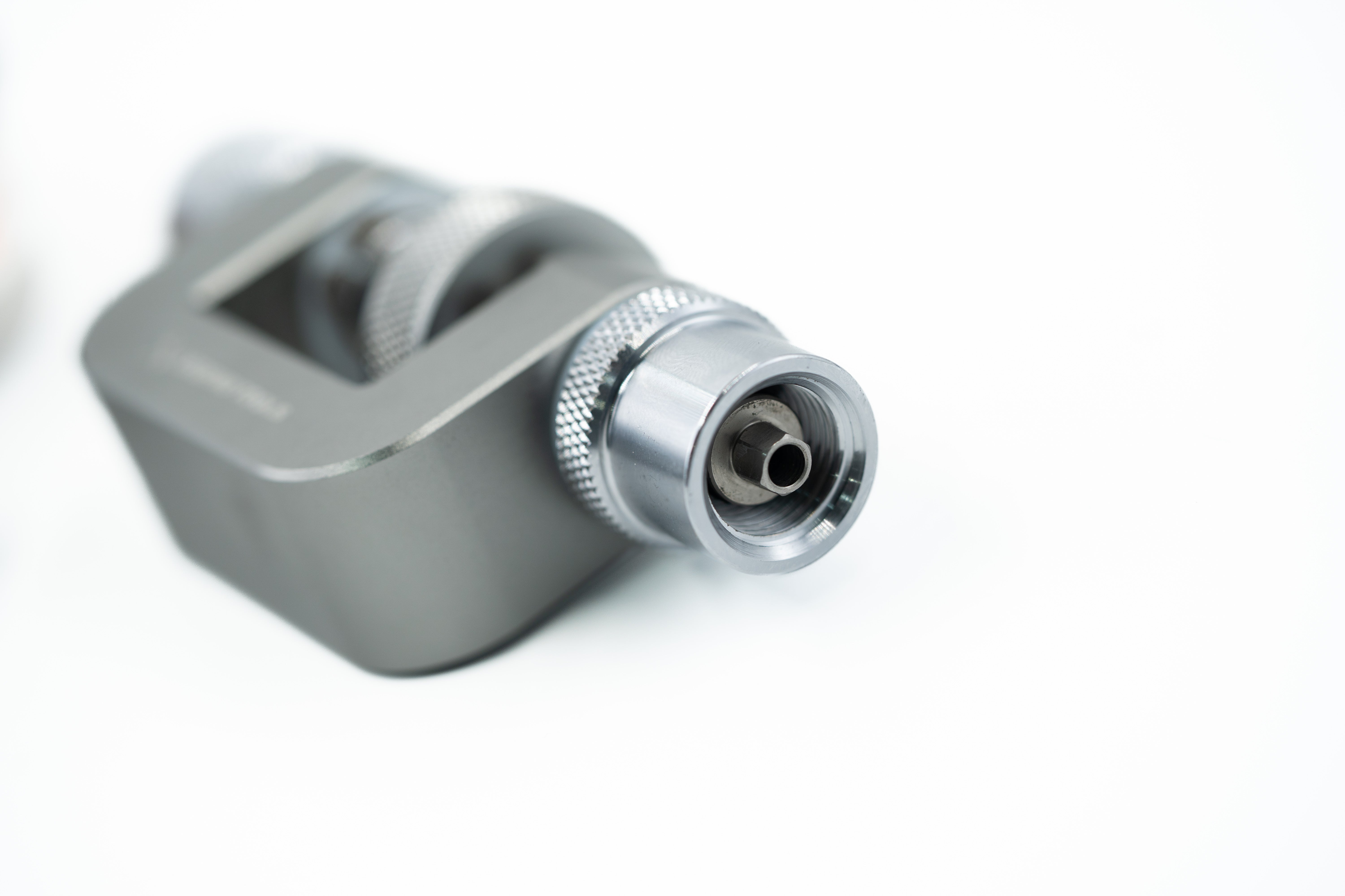 Aluminium body of the in-line adjusting tool