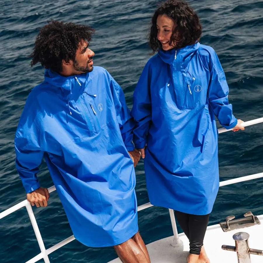 Fourth Element Shoreline Poncho, worn by a diver