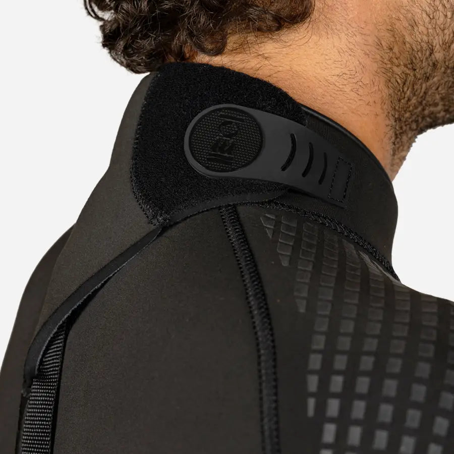 Fourth Element Men's Xenos ARC 7mm Wetsuit, detail