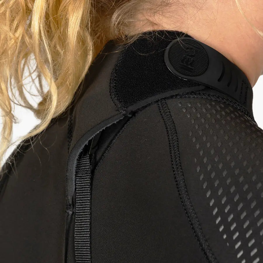 Fourth Element Women's Xenos ARC 7mm Wetsuit, detail